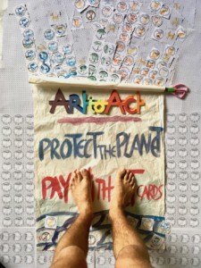 http://art-to-act.org/wp-content/uploads/2019/05/Pay-with-cards-affiche-ART-to-ACT-300x300.jpg